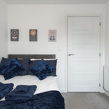 Two Bedroom Apartment - Milton Keynes By Aryas Properties Broughton  Esterno foto