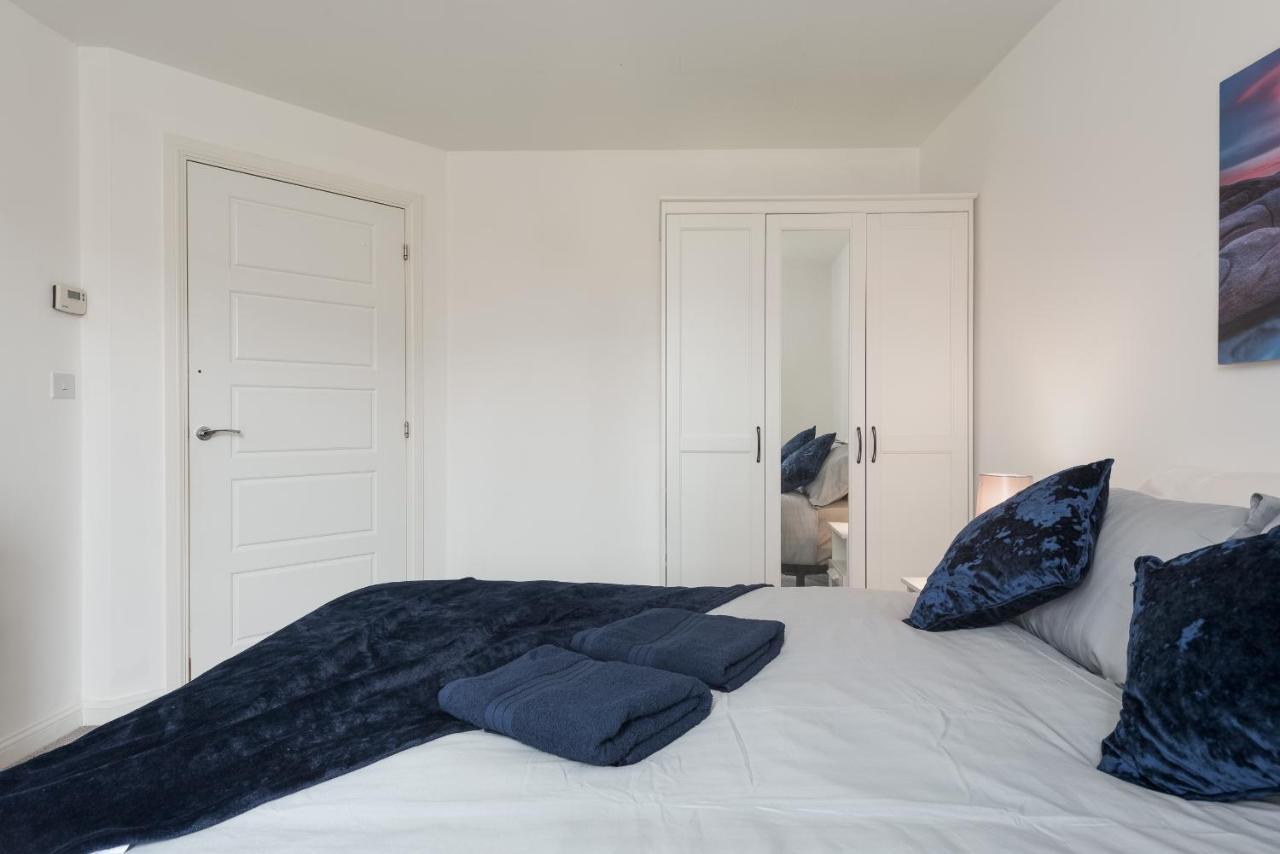 Two Bedroom Apartment - Milton Keynes By Aryas Properties Broughton  Esterno foto